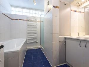 Pronájem bytu 3+kk, Praha - Kobylisy, Mirovická, 68 m2