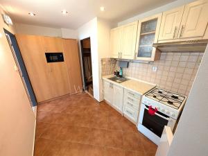 Pronájem bytu 2+kk, Praha - Chodov, Křejpského, 42 m2