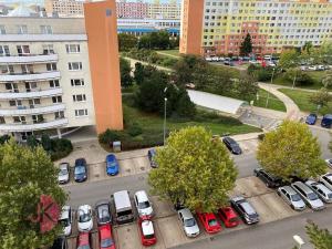 Pronájem bytu 2+kk, Praha - Horní Měcholupy, Veronské nám., 45 m2