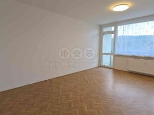 Pronájem bytu 2+1, Ústí nad Labem - Střekov, Tolstého, 67 m2