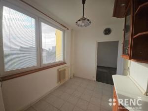 Prodej bytu 3+1, Hodonín, nám. Osvobození, 69 m2