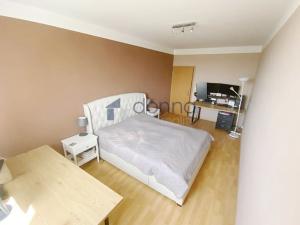 Pronájem bytu 2+kk, Praha, Na Slatince, 72 m2