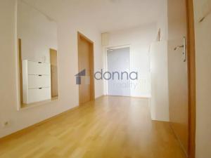Pronájem bytu 2+kk, Praha, Na Slatince, 72 m2