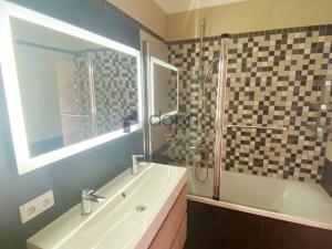 Pronájem bytu 2+kk, Praha, Na Slatince, 72 m2