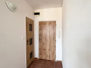 Pronájem bytu 1+1, Chomutov, Zahradní, 35 m2