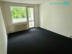 Prodej bytu 4+1, Toužim, Sídliště, 80 m2