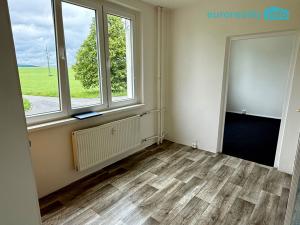 Prodej bytu 4+1, Toužim, Sídliště, 80 m2