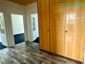 Prodej bytu 4+1, Toužim, Sídliště, 80 m2