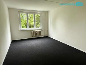 Prodej bytu 4+1, Toužim, Sídliště, 80 m2