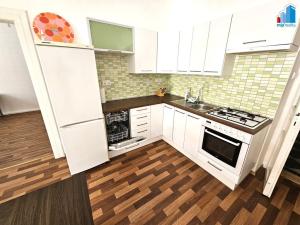Pronájem bytu 2+kk, Plzeň - Jižní Předměstí, Vrchlického, 54 m2