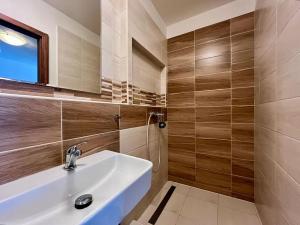Prodej bytu 4+kk, Praha - Černý Most, Kpt. Stránského, 66 m2