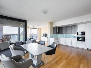 Pronájem bytu 3+kk, Praha - Nusle, K sídlišti, 106 m2