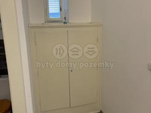Pronájem bytu 2+kk, Praha - Vysočany, Špitálská, 50 m2