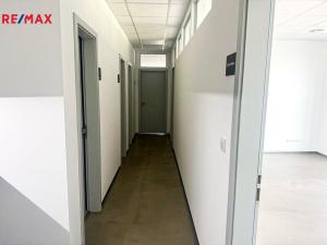 Pronájem kanceláře, Zlín - Malenovice, Hřebíčkova, 21 m2