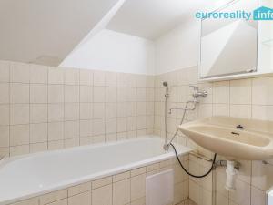 Prodej bytu 1+kk, Nejdek, Husova, 40 m2