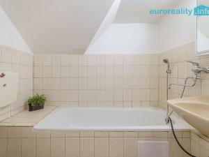 Prodej bytu 1+kk, Nejdek, Husova, 40 m2