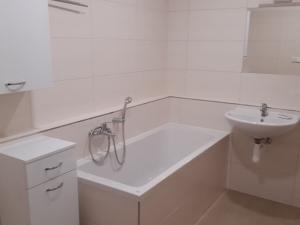 Pronájem bytu 2+kk, Plzeň, Diamantová, 66 m2