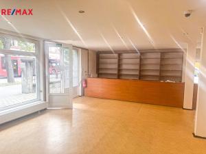Pronájem obchodního prostoru, Kroměříž, 390 m2