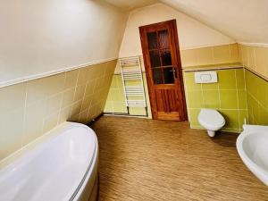 Pronájem rodinného domu, Holubice, Na Hrázi, 120 m2