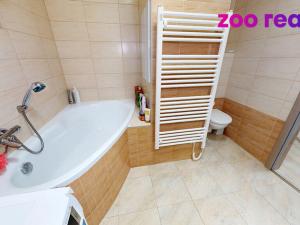 Prodej bytu 3+1, Volary, Sídl. Míru, 70 m2