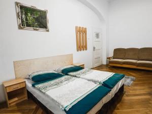 Pronájem bytu 4+kk, Praha - Nové Město, V jámě, 95 m2