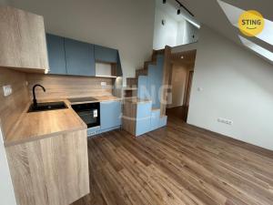 Pronájem bytu 2+kk, Pardubice, Benešovo náměstí, 48 m2