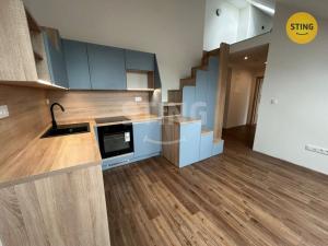 Pronájem bytu 2+kk, Pardubice, Benešovo náměstí, 48 m2