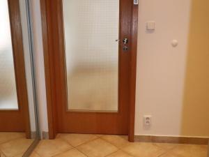 Pronájem bytu 1+kk, Praha - Záběhlice, Mattioliho, 35 m2