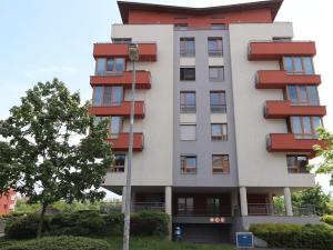 Pronájem bytu 1+kk, Praha - Záběhlice, Mattioliho, 35 m2