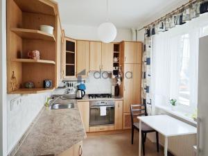 Pronájem bytu 2+1, Praha, Na Petřinách, 53 m2