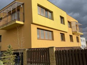 Pronájem bytu 2+kk, Dolní Lhota, Lomená, 84 m2
