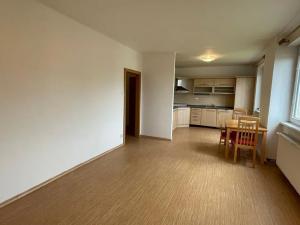 Pronájem bytu 4+1, Kondrac, 76 m2