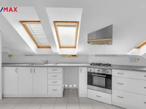 Prodej bytu 3+kk, Černožice, Revoluční, 82 m2