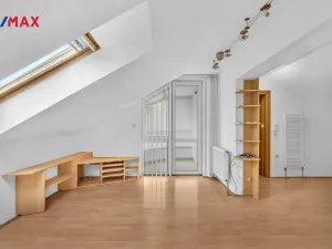 Prodej bytu 3+kk, Černožice, Revoluční, 82 m2