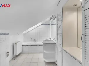 Prodej bytu 3+kk, Černožice, Revoluční, 82 m2