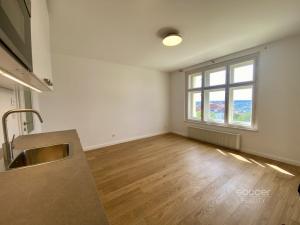 Pronájem bytu 1+kk, Praha - Vinohrady, Korunní, 27 m2
