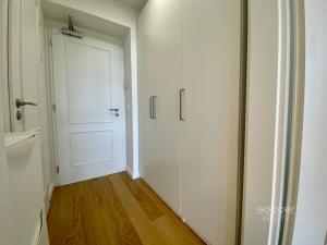 Pronájem bytu 1+kk, Praha - Vinohrady, Korunní, 27 m2