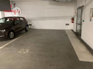 Prodej garážového stání, Brno, 18 m2