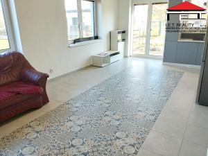 Pronájem rodinného domu, Měšice, 130 m2