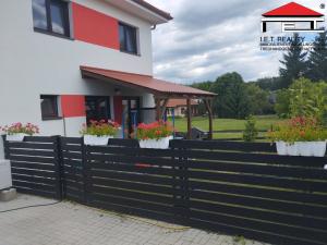 Pronájem rodinného domu, Měšice, 130 m2