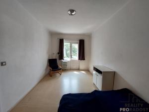 Pronájem bytu 2+kk, Praha, Biskupcova, 47 m2