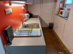 Pronájem bytu 2+kk, Praha, Biskupcova, 47 m2