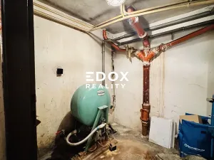 Prodej rodinného domu, Mukařov, Na Budech, 250 m2