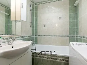 Prodej bytu 2+1, Ostrava, Břustkova, 62 m2