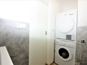 Pronájem bytu 1+1, Znojmo, Gagarinova, 33 m2