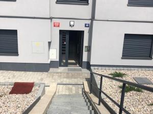 Pronájem bytu 2+kk, Praha - Vršovice, Omská, 55 m2