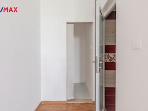 Prodej bytu 2+kk, Meziboří, Okružní, 45 m2