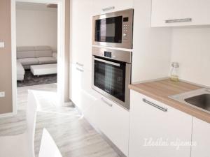 Pronájem bytu 3+1, Brno - Bystrc, Teyschlova, 78 m2