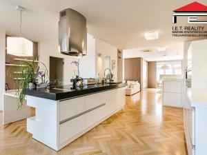 Prodej činžovního domu, Brno - Komín, 332 m2