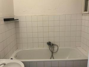 Pronájem bytu 2+kk, Praha - Vinohrady, Benešovská, 41 m2